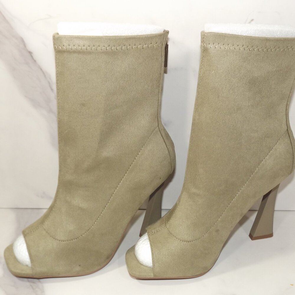 Qupid Lovesome-07 Khaki Suede Peep-Toe Booties -NWOT
